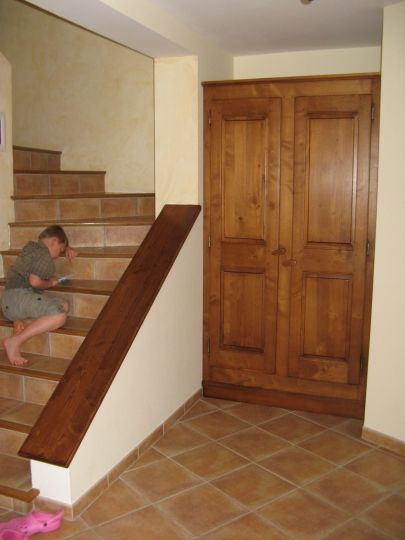 Meuble d'entrée de style rustique campagnard à Antraigues en Ardèche - réalisation sur mesure par l'Atelier de l'ebeniste à Aubenas en Ardèche