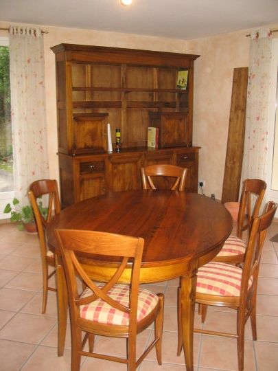 Salle à manger table et buffet en noyer massif - Les Vans en Ardèche