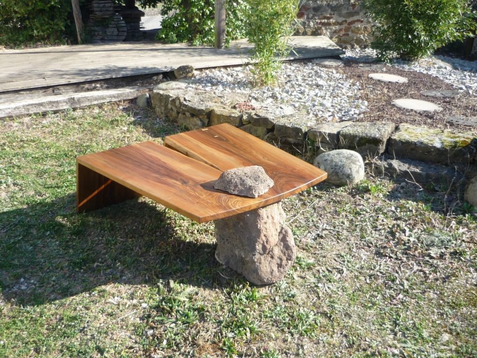 Table basse - Magnitude - noyer pouzzolane - création et fabrication Joseph Vallon Artisan d'art en ardèche