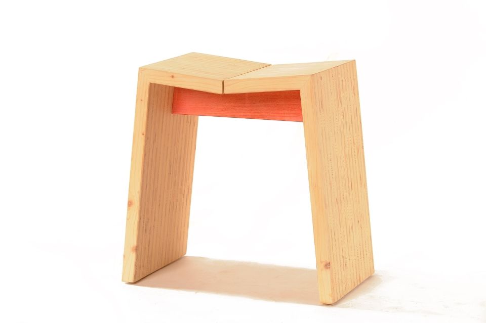 Tabouret bas MEZENC - Atelier Vallon artisan ébéniste Ardèche 05